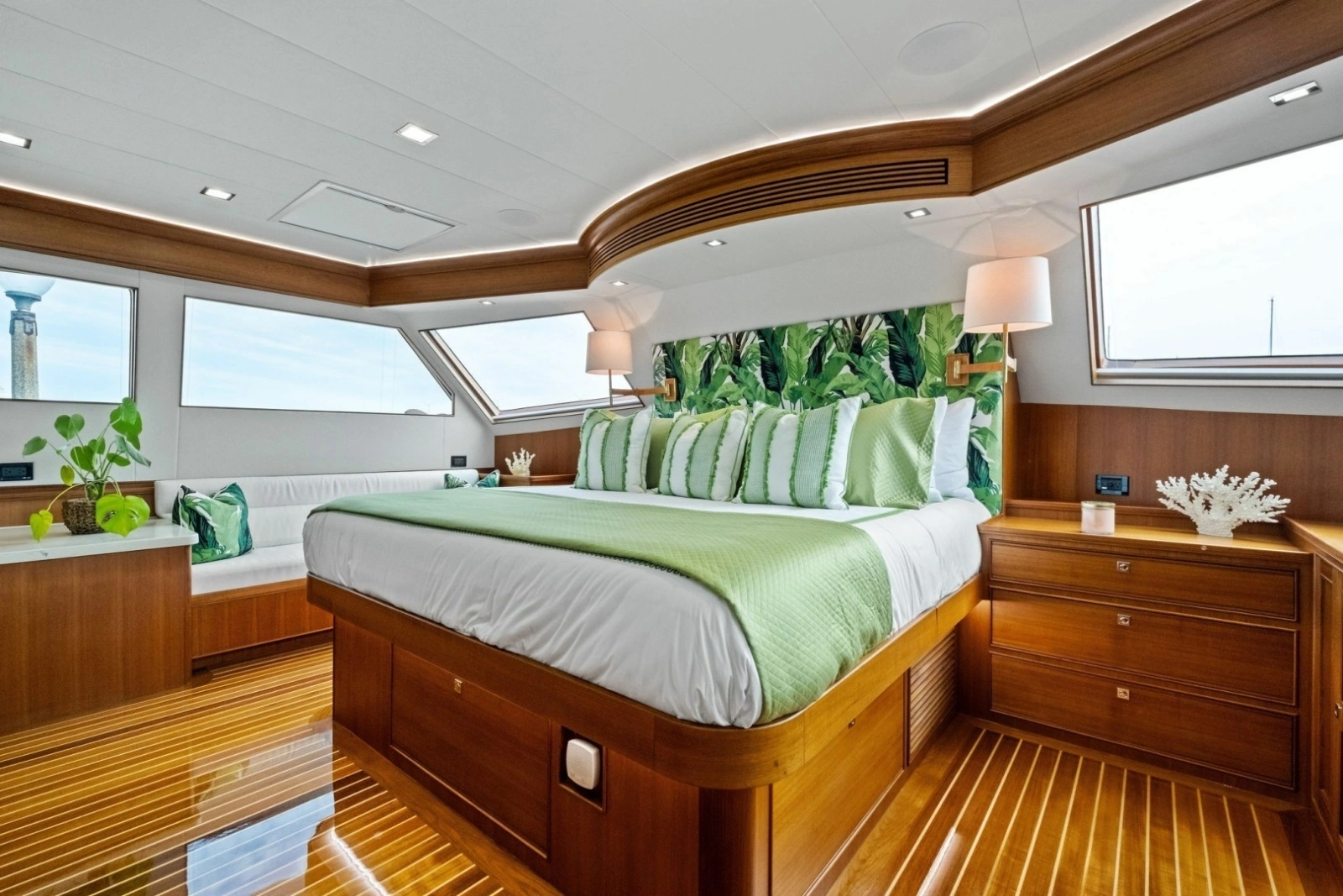2024 Marlow 90 V - Artemis II