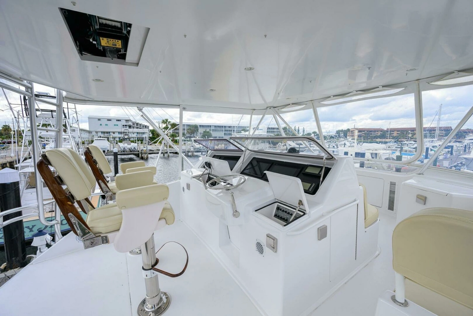 Viking 56 MATTER OF TIME - Flybridge - Helm