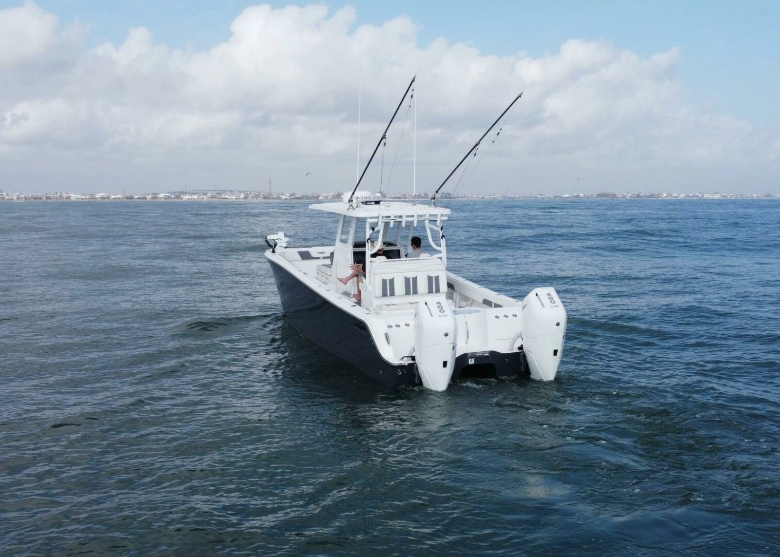 2024 Invincible 33 Catamaran- KUHL BREEZE- Transom