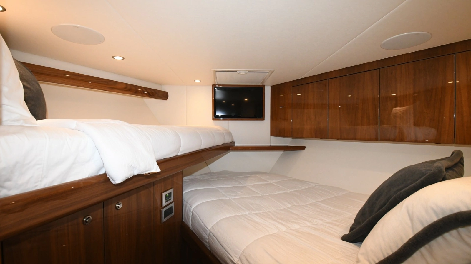 Guest Stateroom with Twin Berths