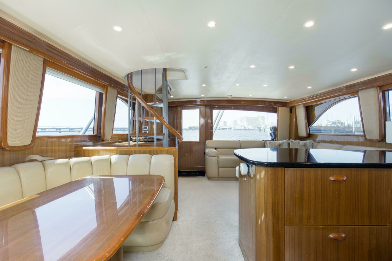 64' 2007 Viking 64 Enclosed Bridge