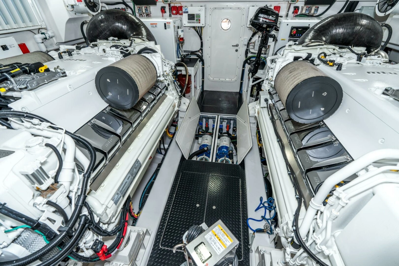 2025 Viking 90C 