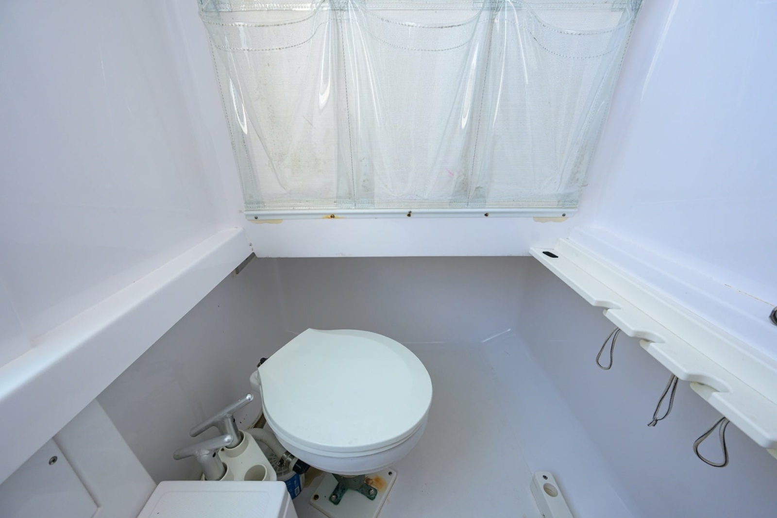 Bahama 41 - Interior Head