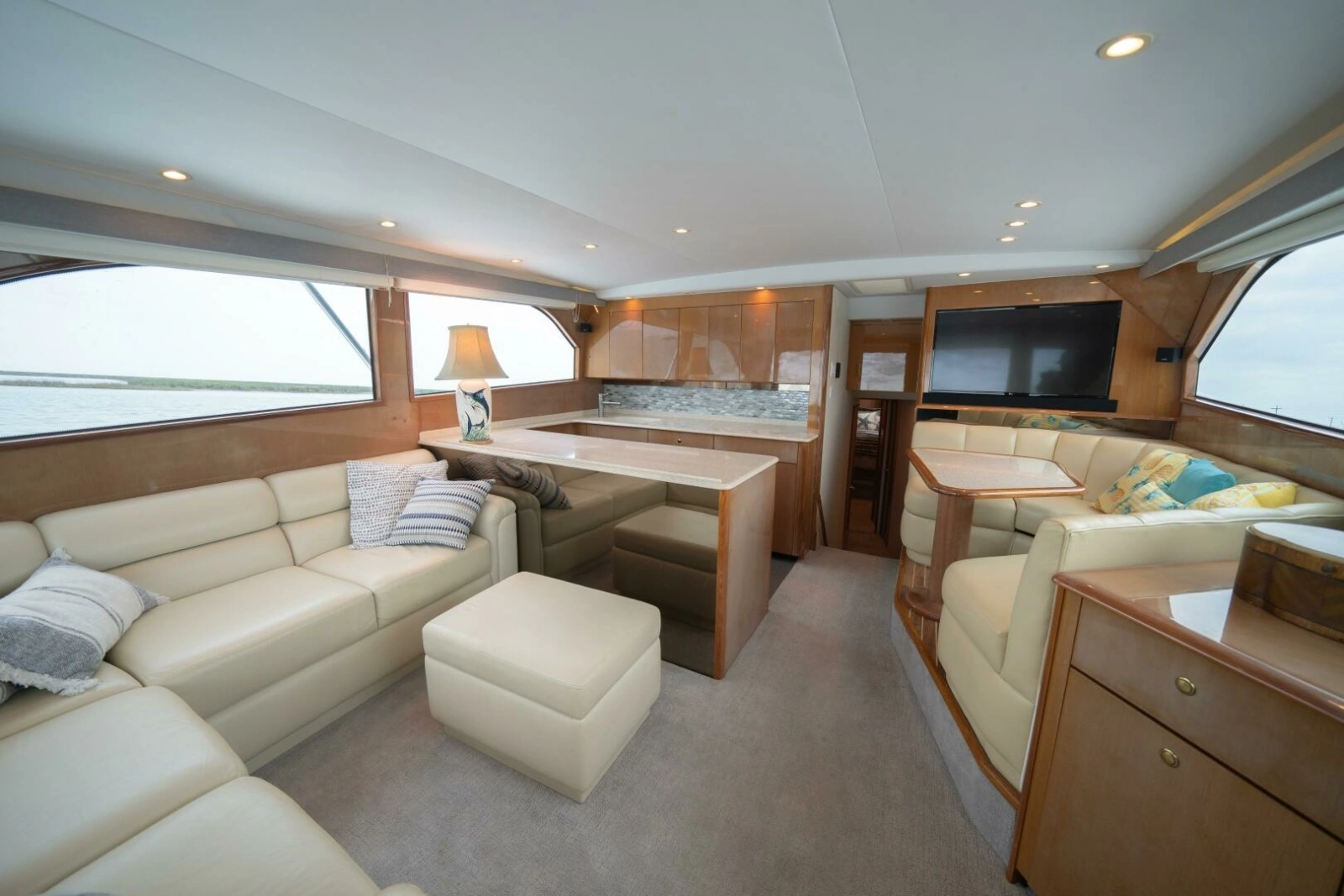 2005 Viking 52 Convertible 