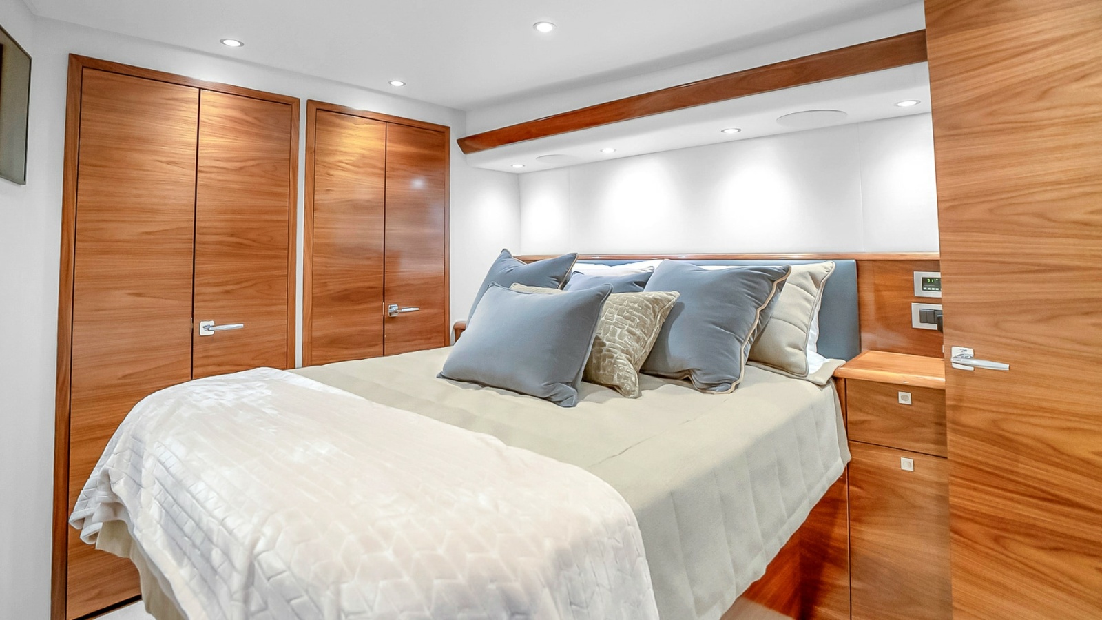 2025 Viking 58 Convertible- TRIPLE TROUBLE- Master Stateroom