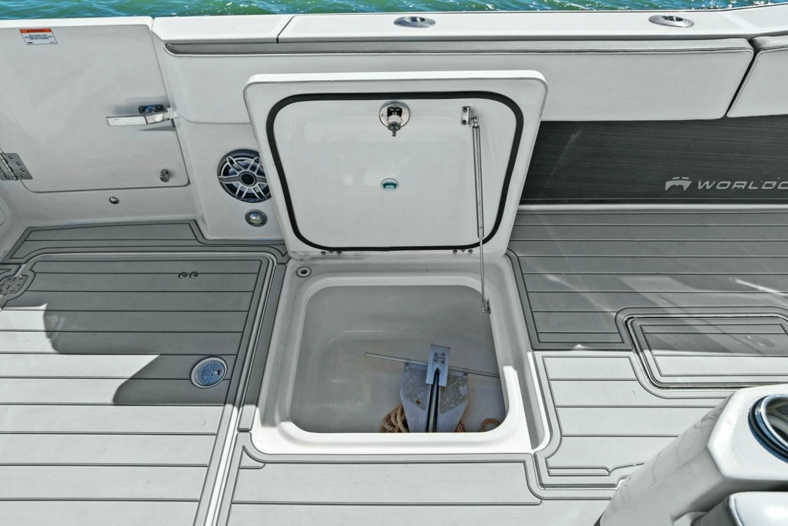 2022 World Cat 400 CC-X - Port Side Storage