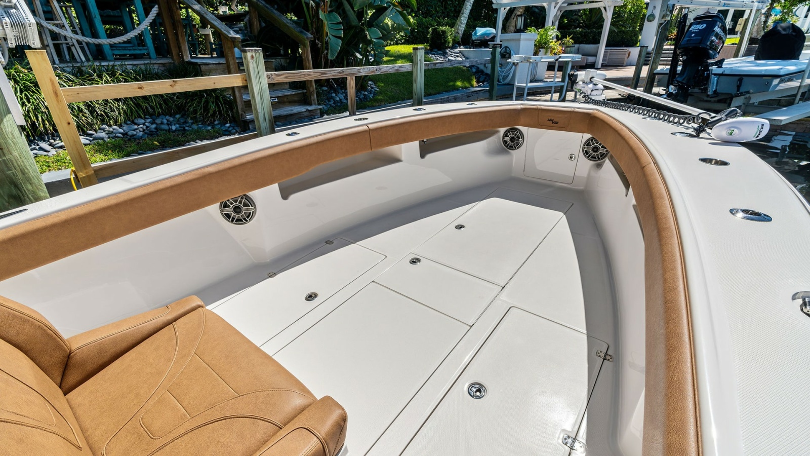 Spacious Bow Seating Area