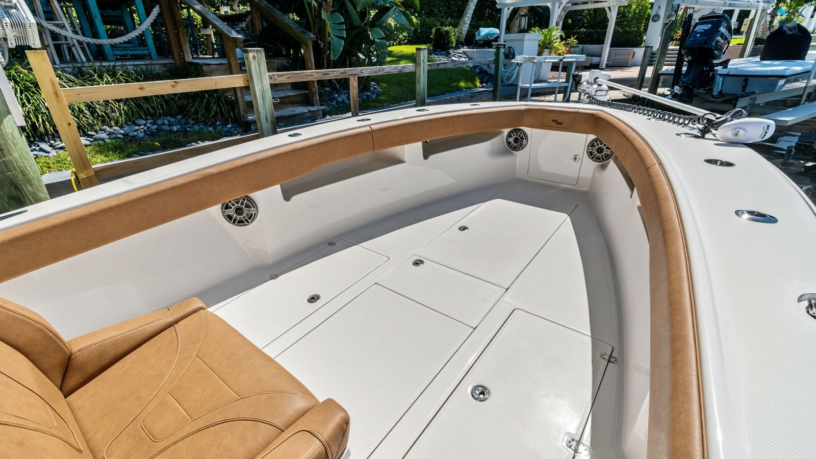 Spacious Bow Seating Area