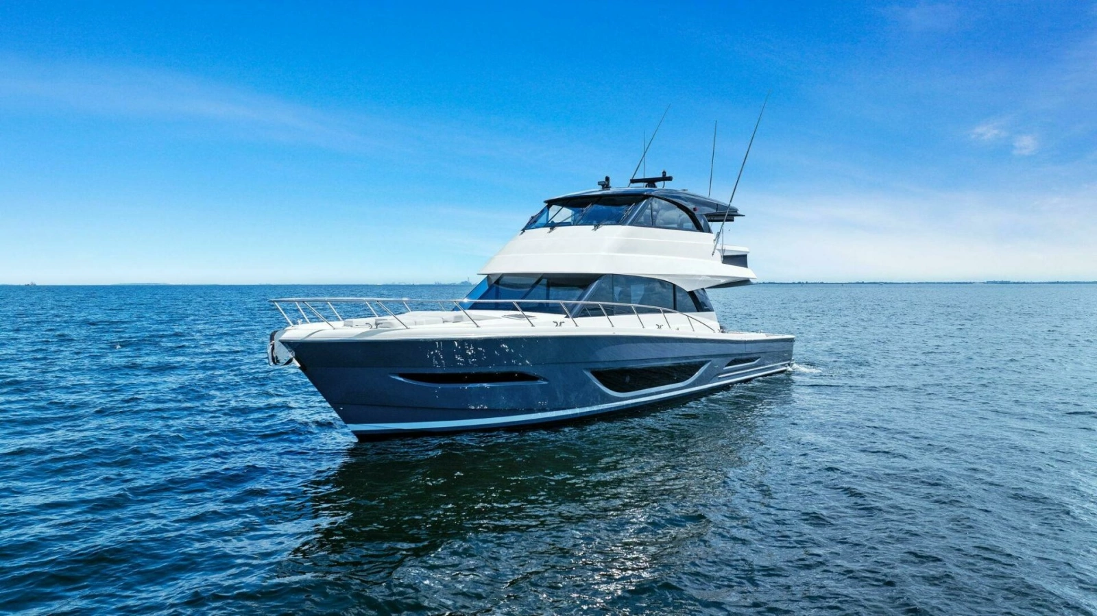 2025 Maritimo M600 