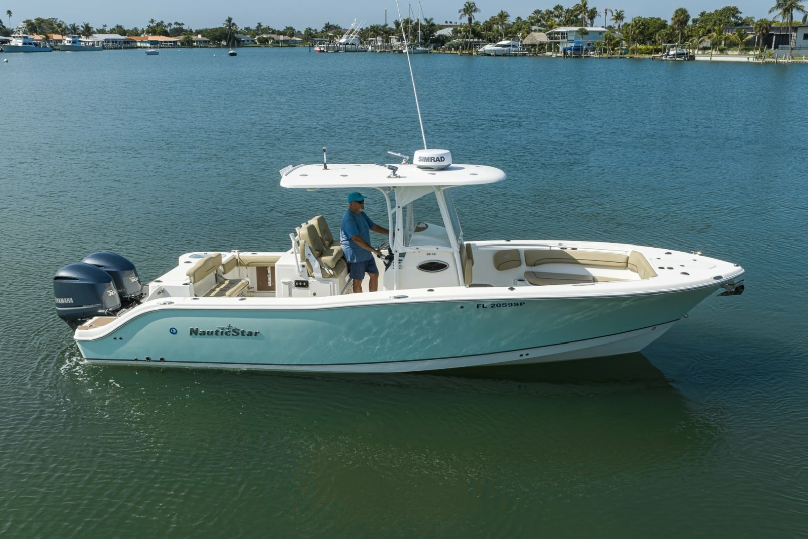 NauticStar 28 - Exterior Profile