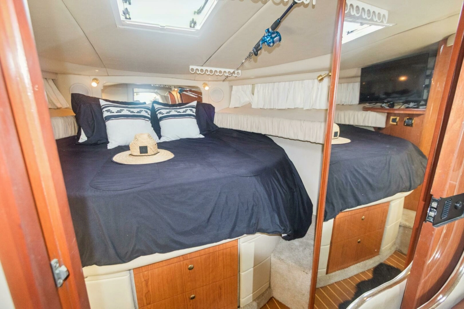 2000 Sea Ray 370 Express Cruiser