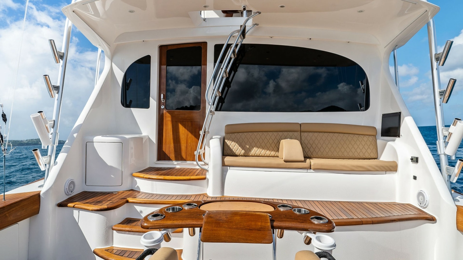 Spacious Aft Deck with Seating