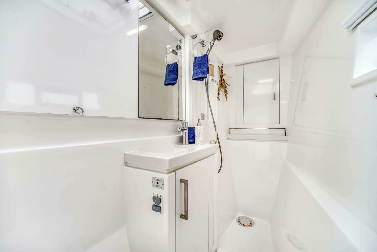 2016 Leopard 58 Catamaran