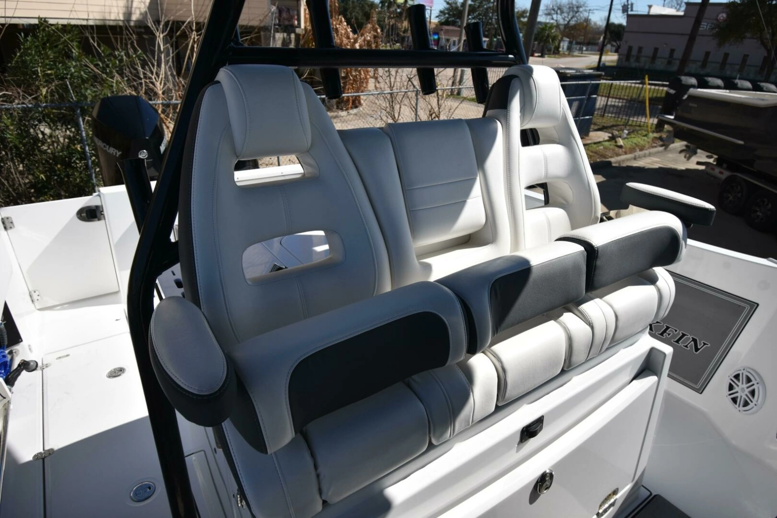 2021 Blackfin 332 photo 5