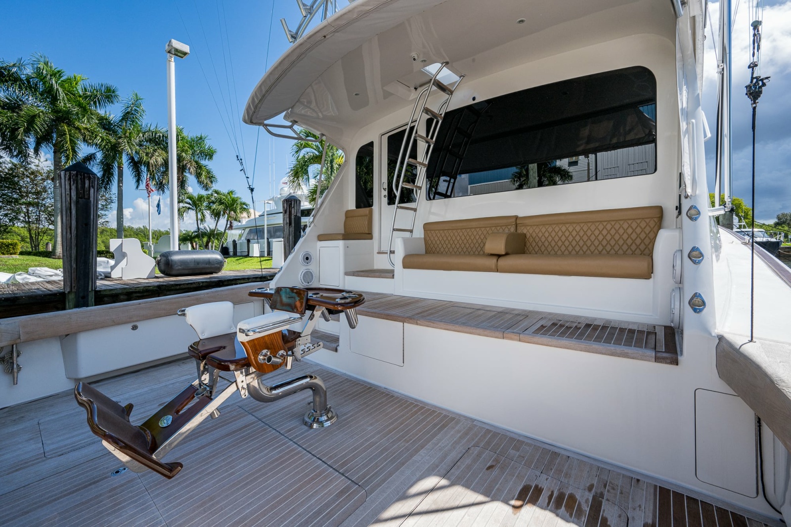 2011 Viking 76 Enclosed Bridge