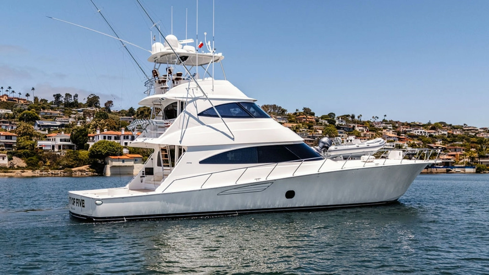Starboard View of Viking 80 Skybridge