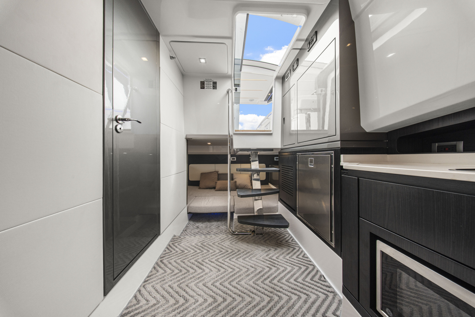 2025 Schaefer 375 HT
