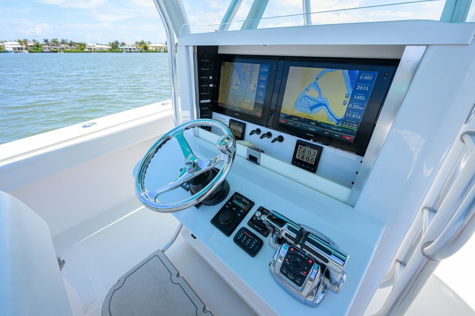 Bahama 41 - Exterior Helm