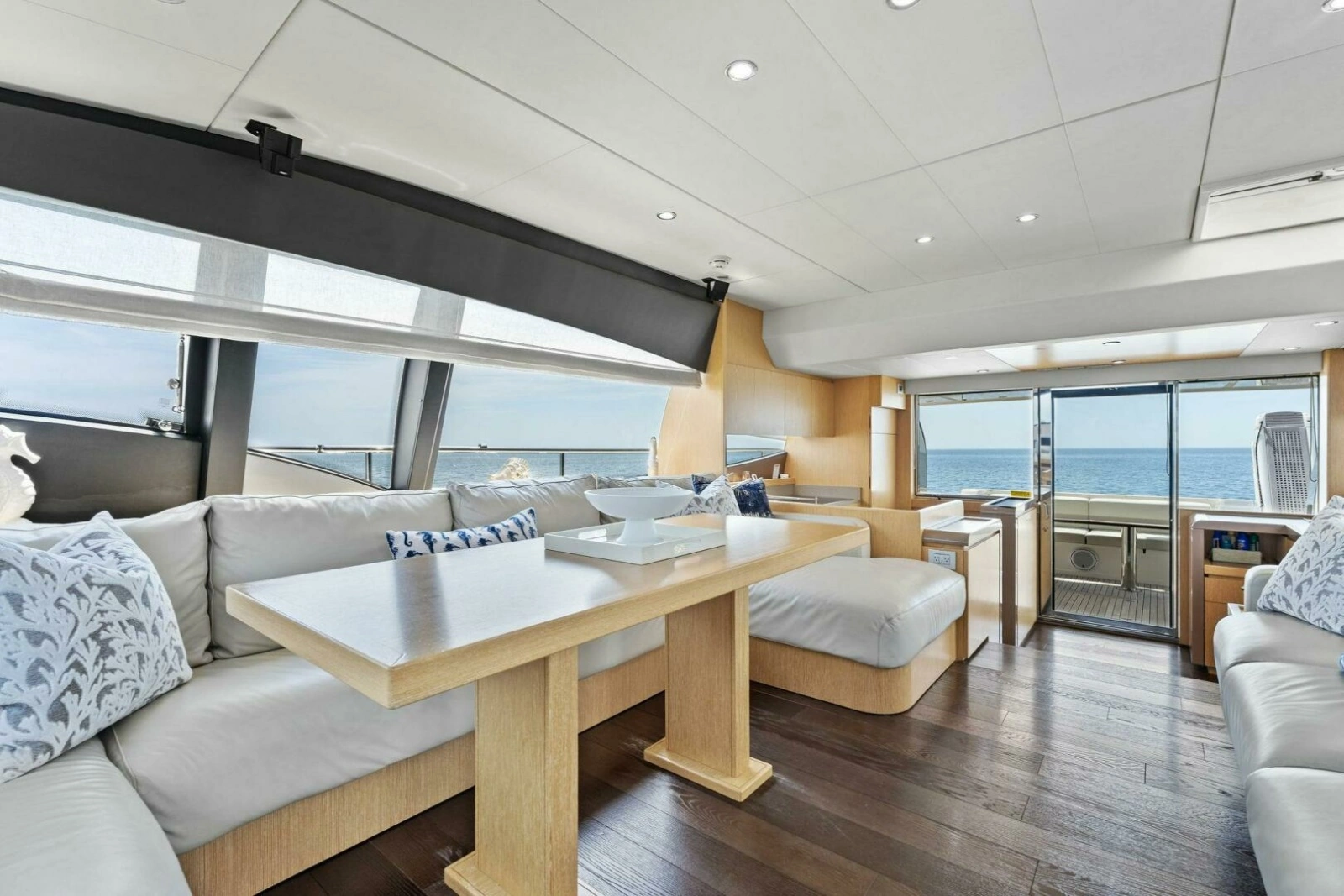 2013 Ferretti Yachts 620