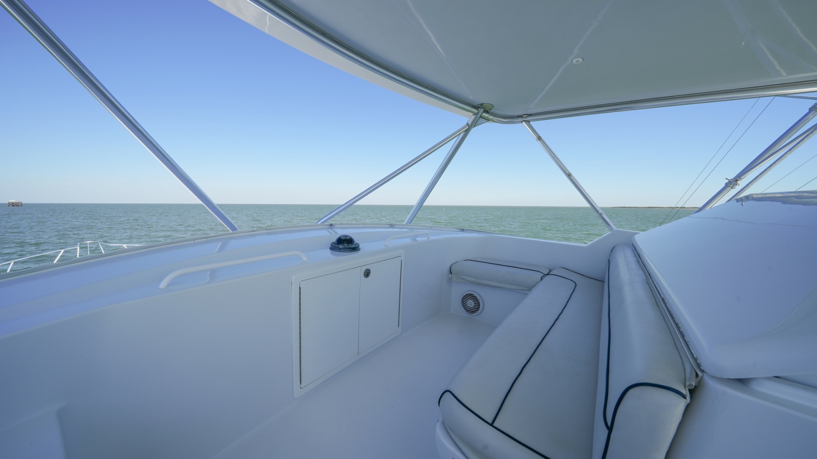 Flybridge Seating Area