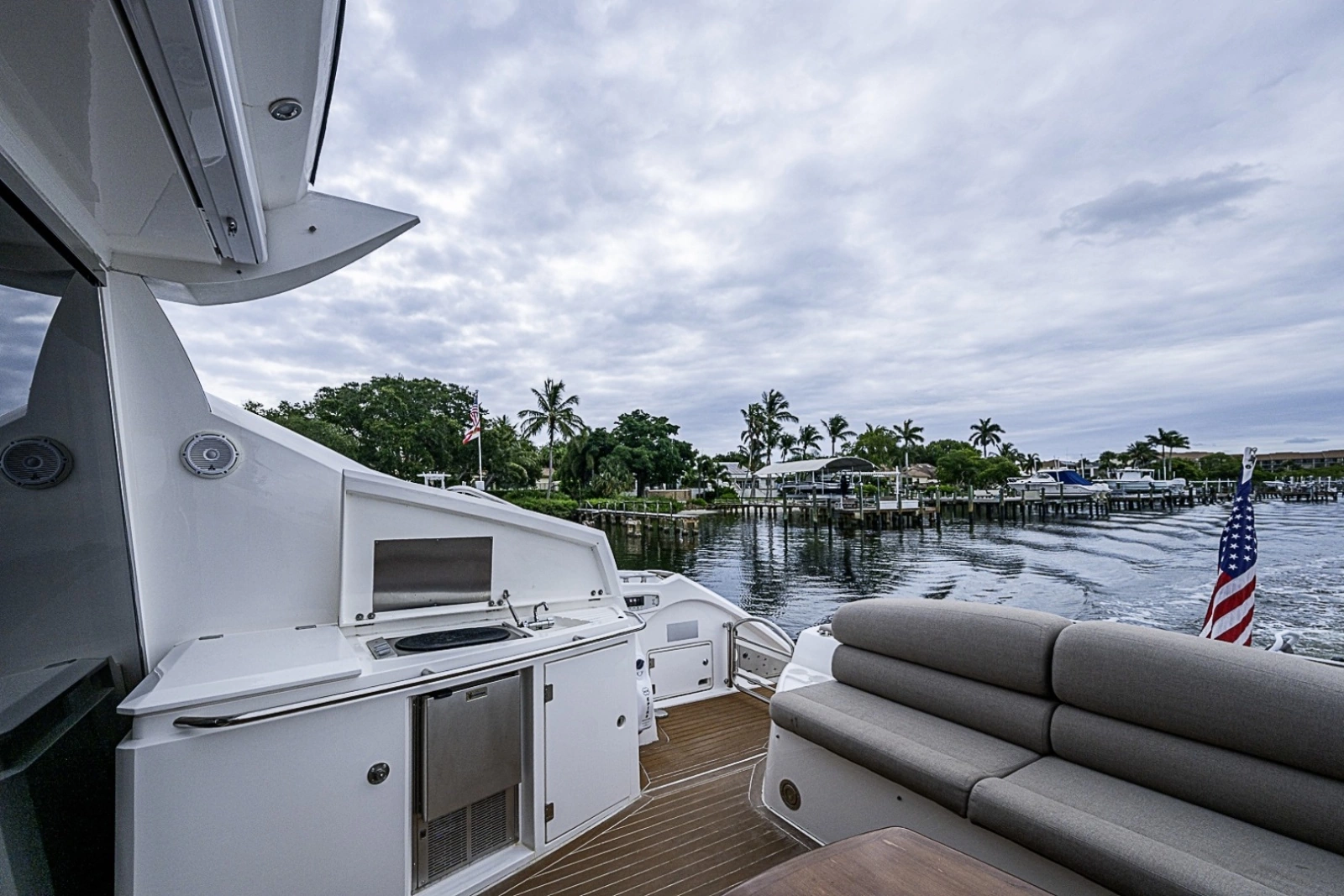 Sunseeker 62 EAGLE II - Cockpit