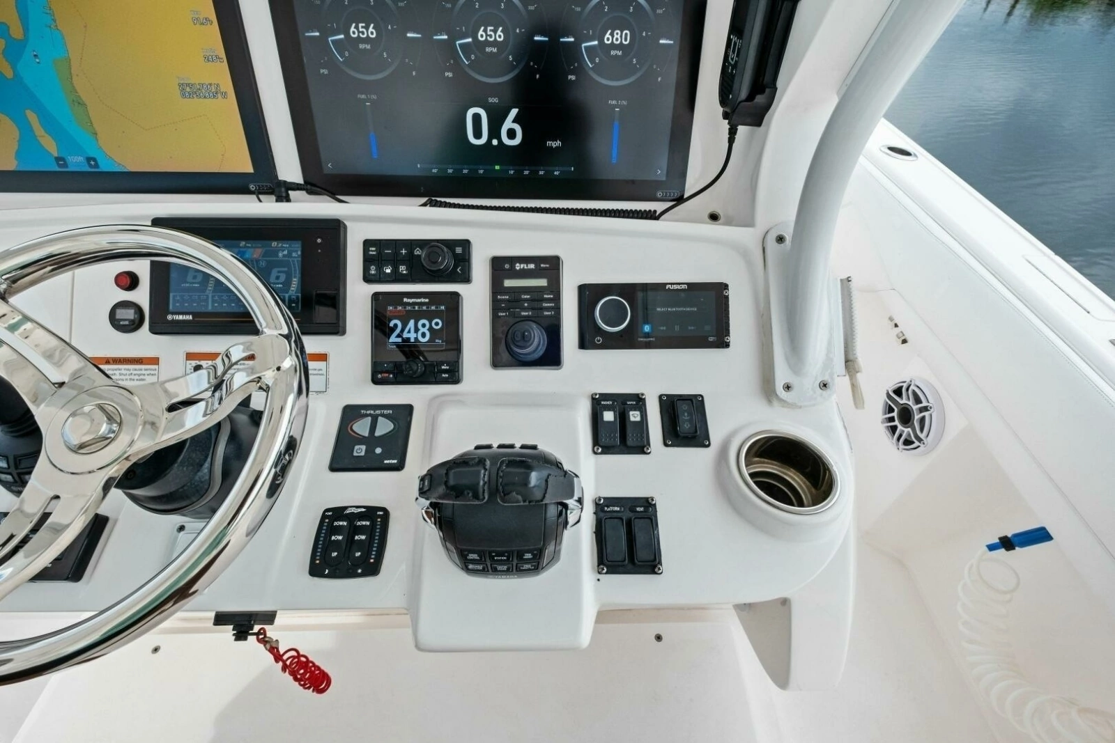 2020 Intrepid 400 CC - Helm and Electronics