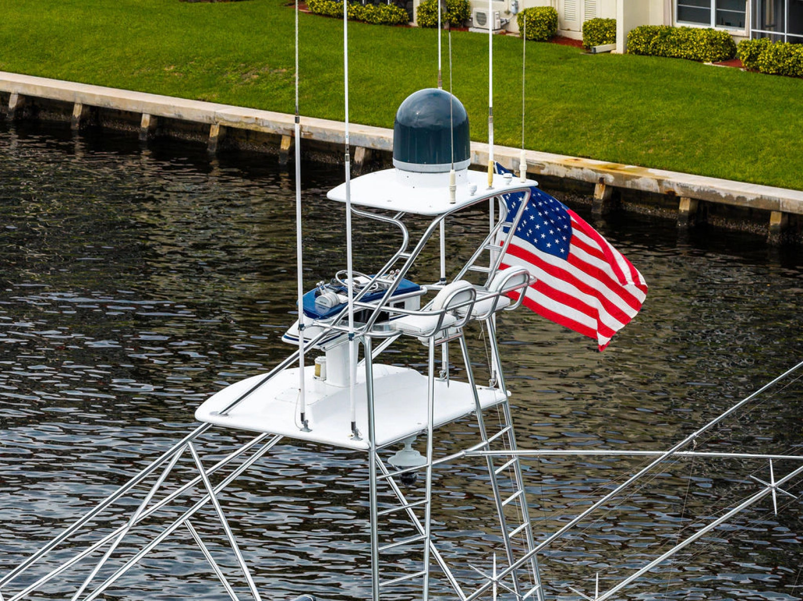1998 Hatteras 82 Convertible