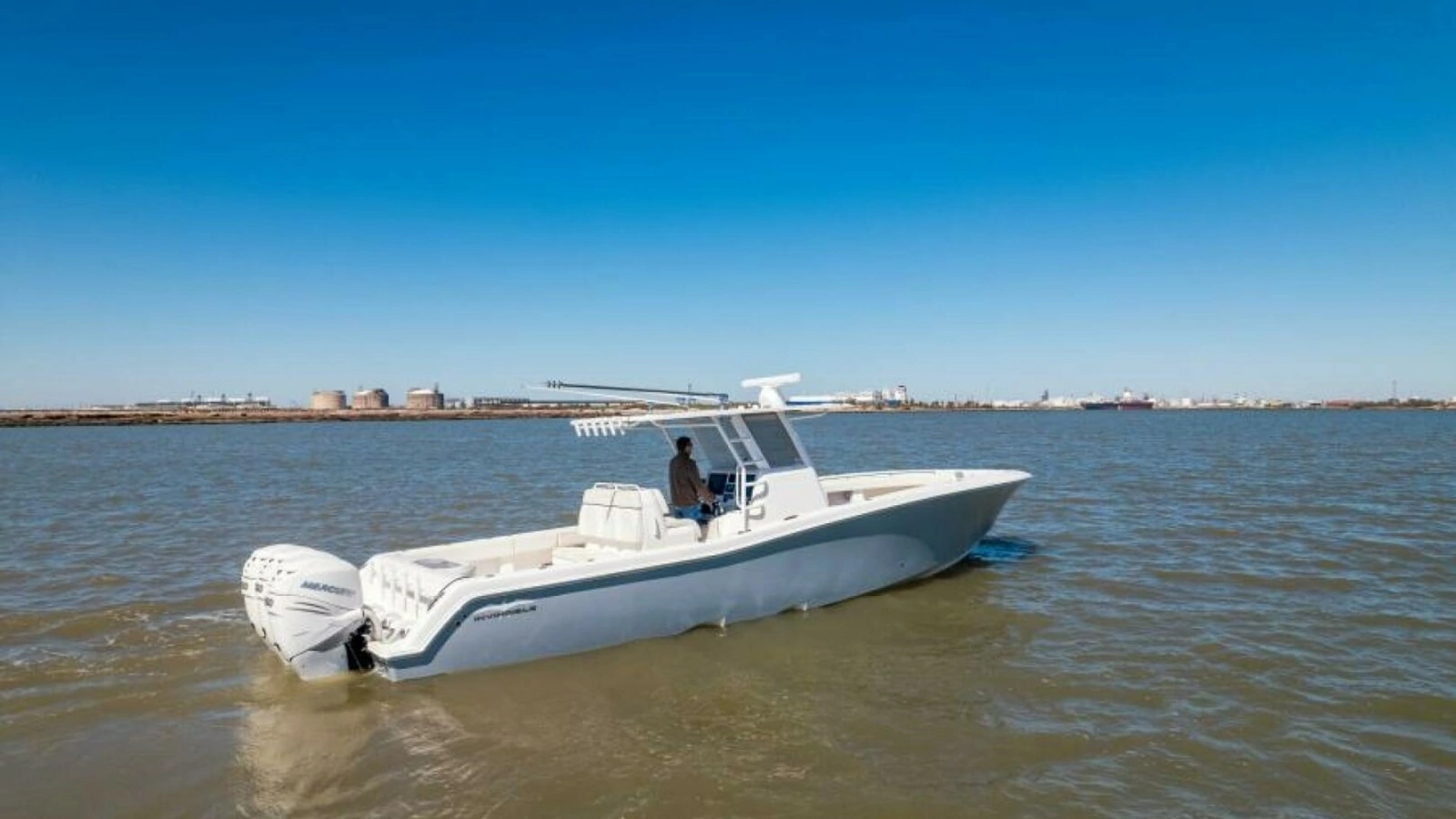 2019 Invincible 39 Open
