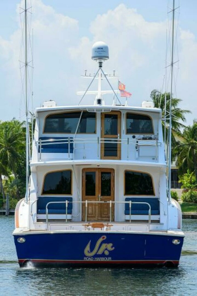 2004 Sea Force IX 82 Enclosed Bridge