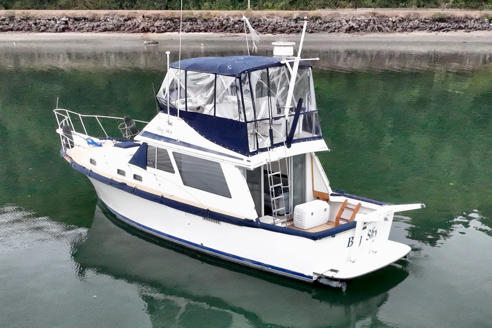 1982 Tollycraft 37 Sedan