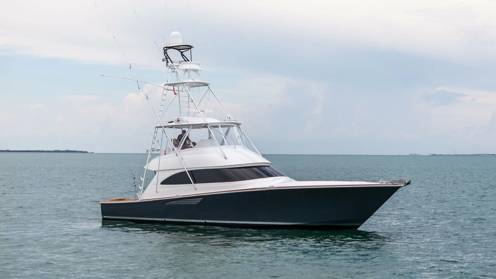 Side Profile of Viking 55 Convertible