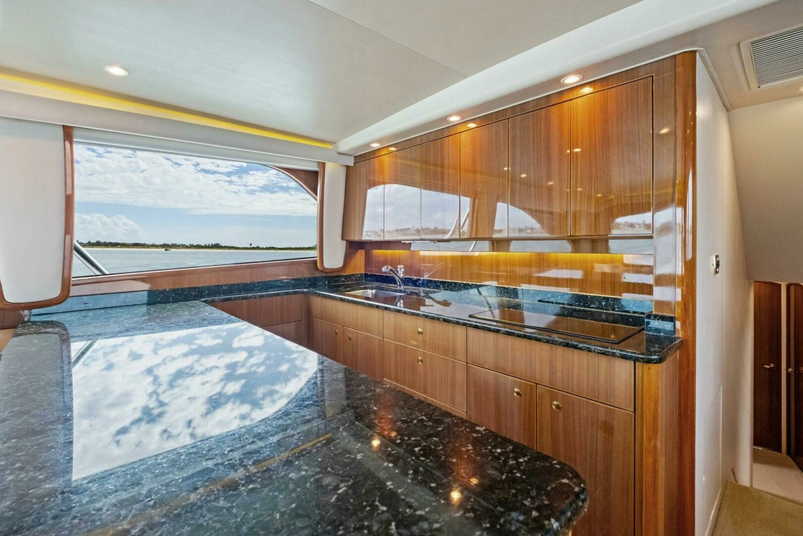 2006 Viking 56 Convertible SUMMER SALT
