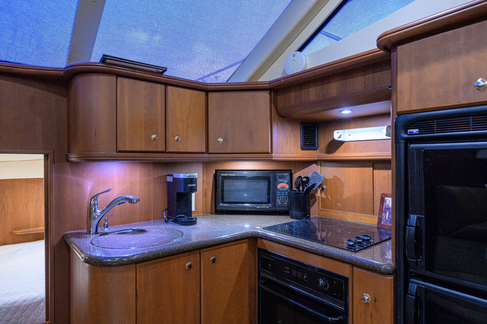 2005 Silverton 39 Motor Yacht