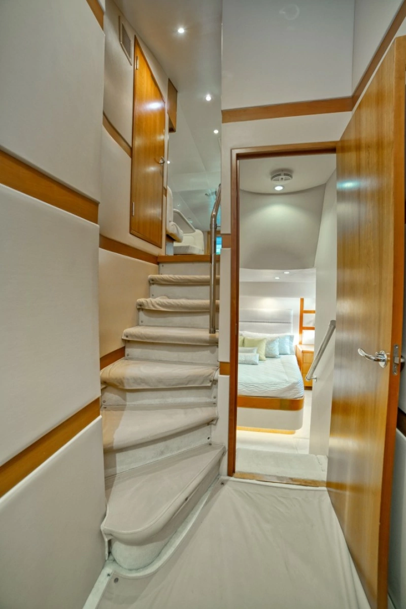 2005 Hatteras 68 Convertible - Stairway