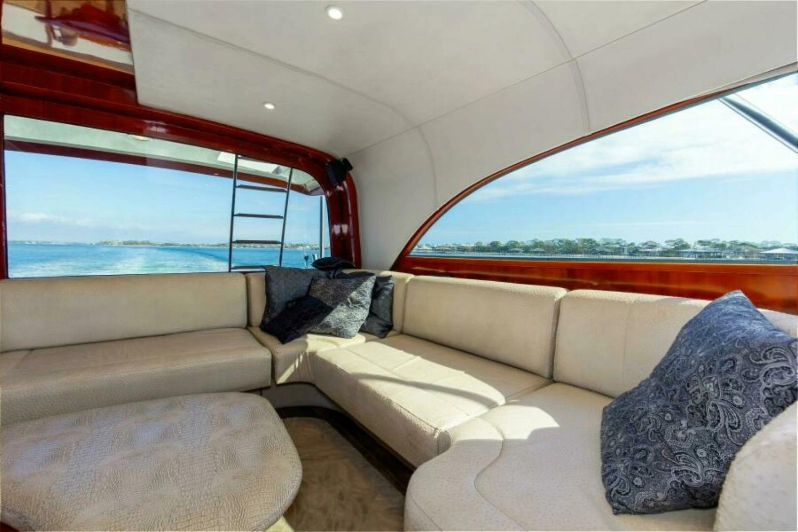 Custom 2004 Ebony - Salony Sportfish - Salon