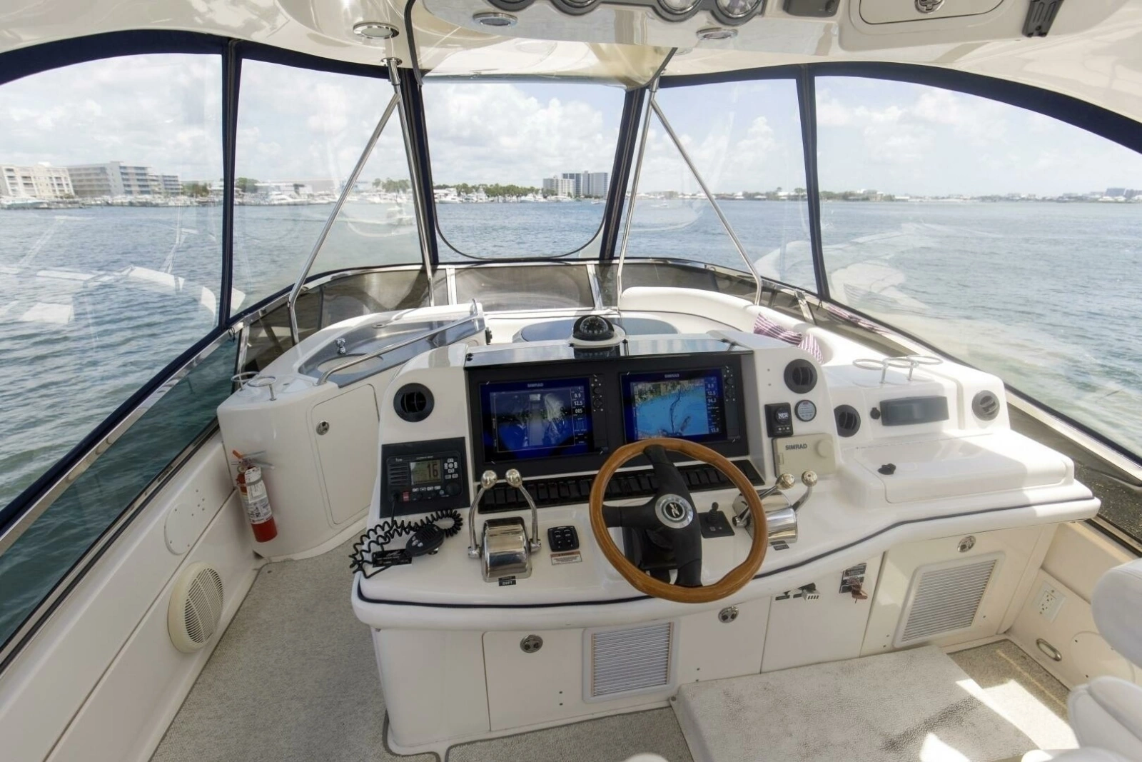 2007 52 Sea Ray Sedan Bridge Reel Destiny Helm (3)