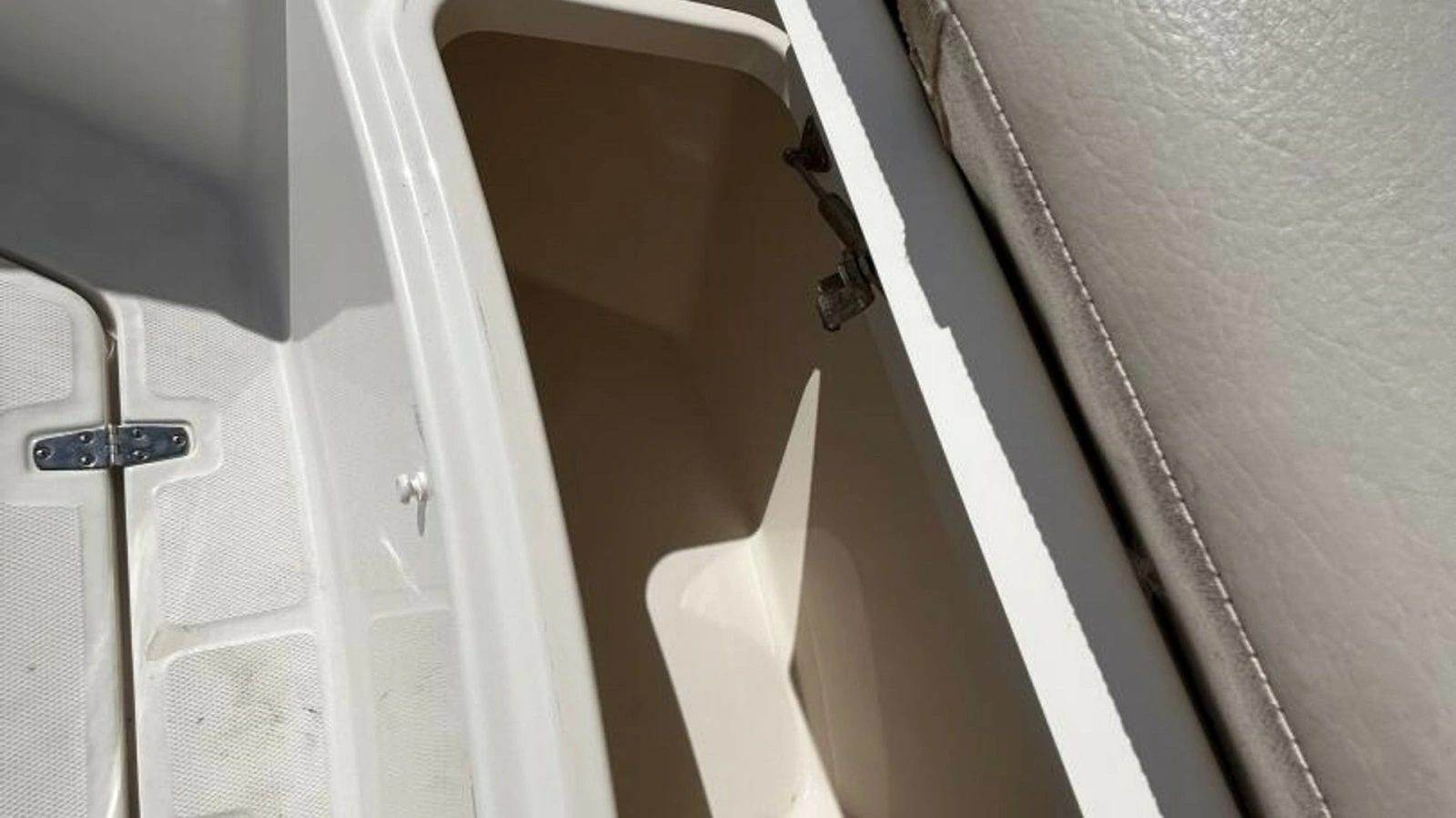 2017 33 Boston Whaler 330 Outrage Bow Storage (2)