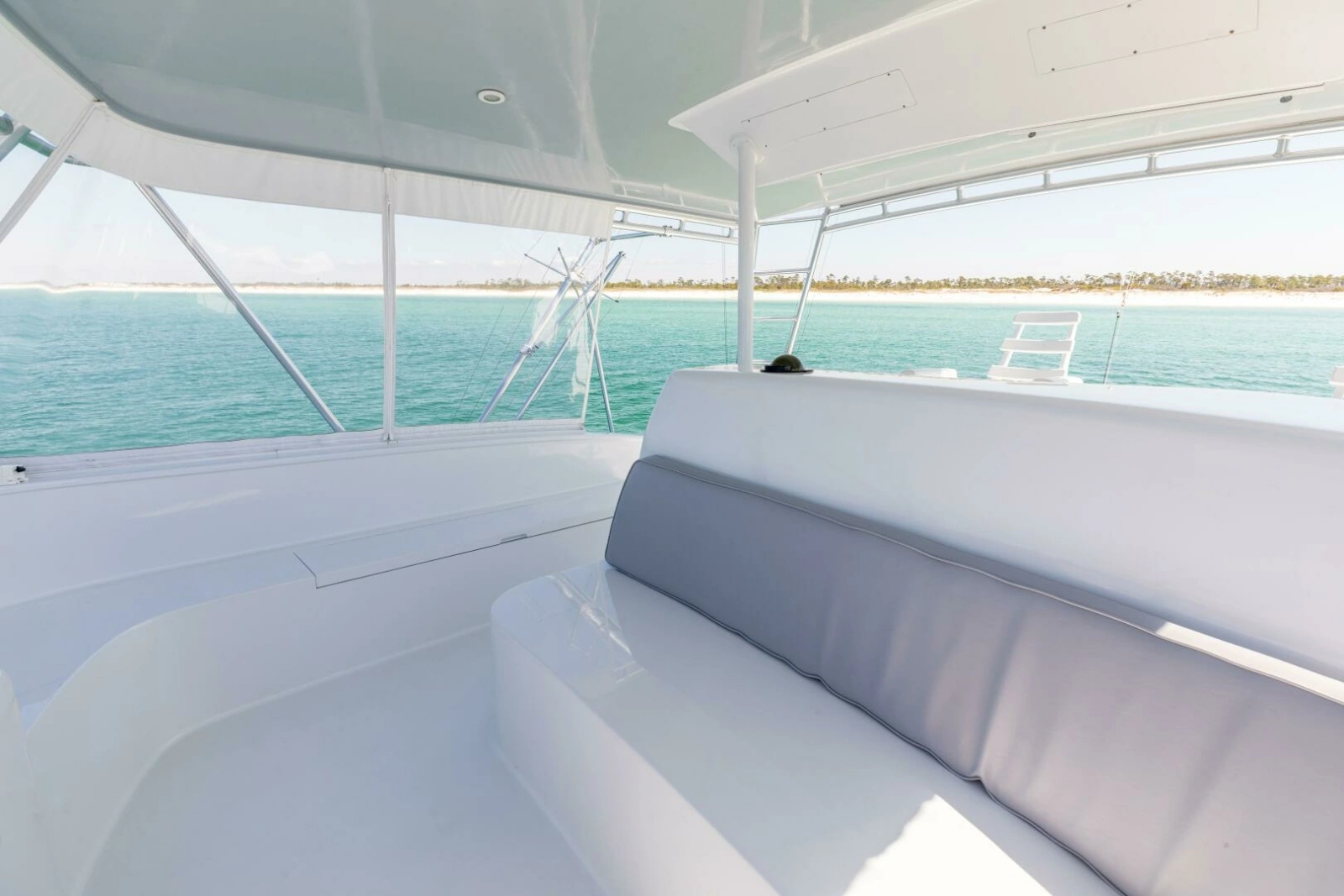 1998 Miller Marine 60' Convertible CAT'N'AROUND-Helm Seat