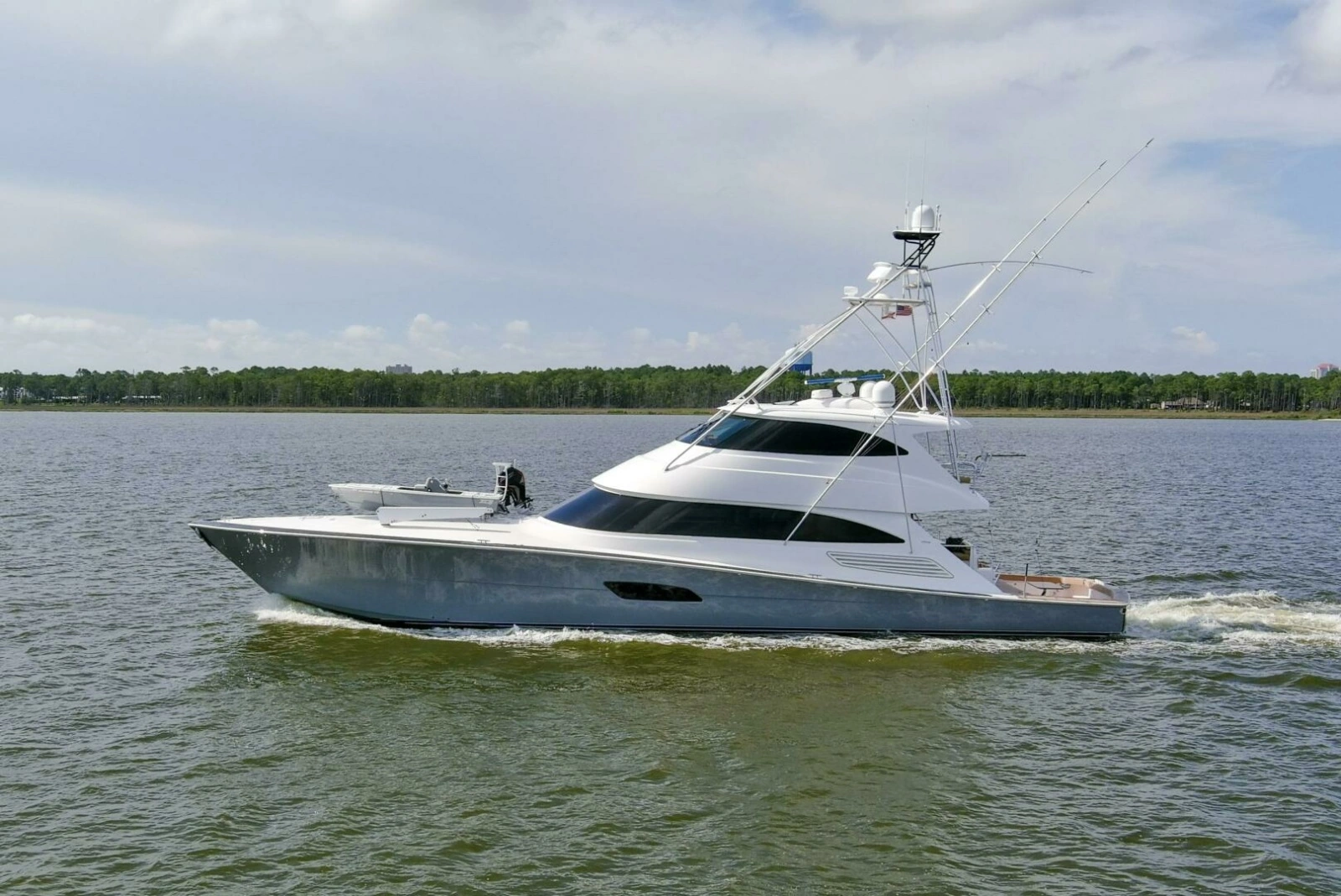 2016 92 Viking Enclosed Bridge Touche Exterior (14)