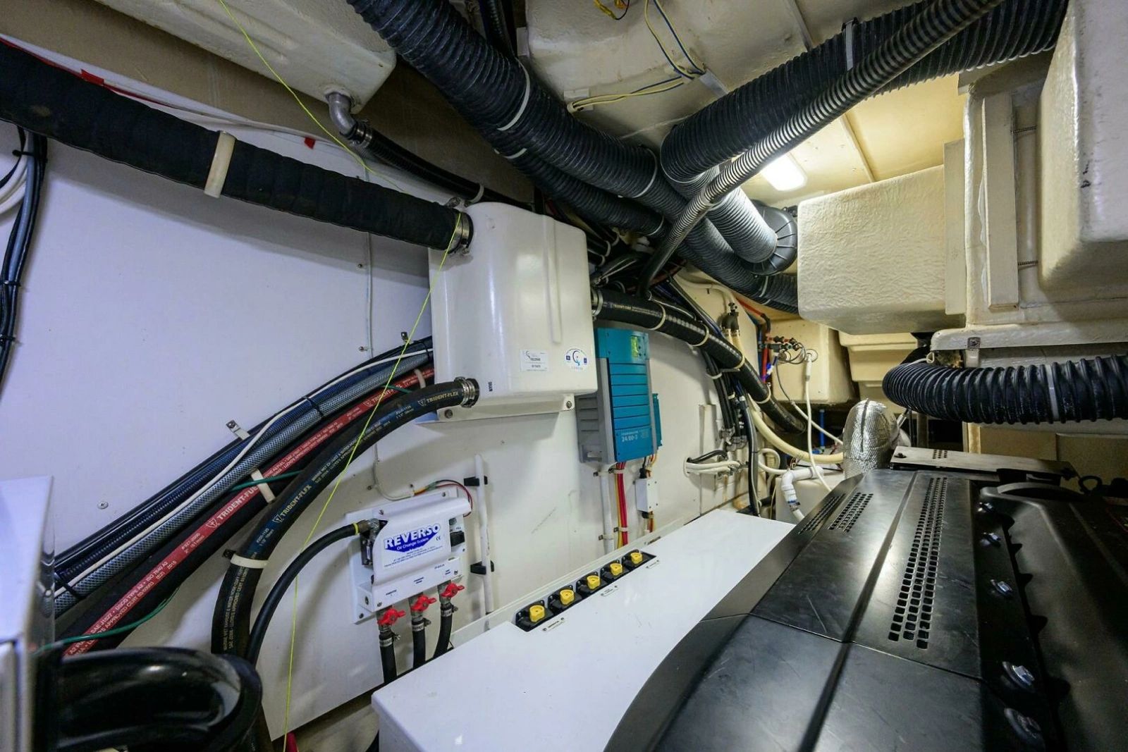 Marquis 66 ANDIAMO - Engine Room