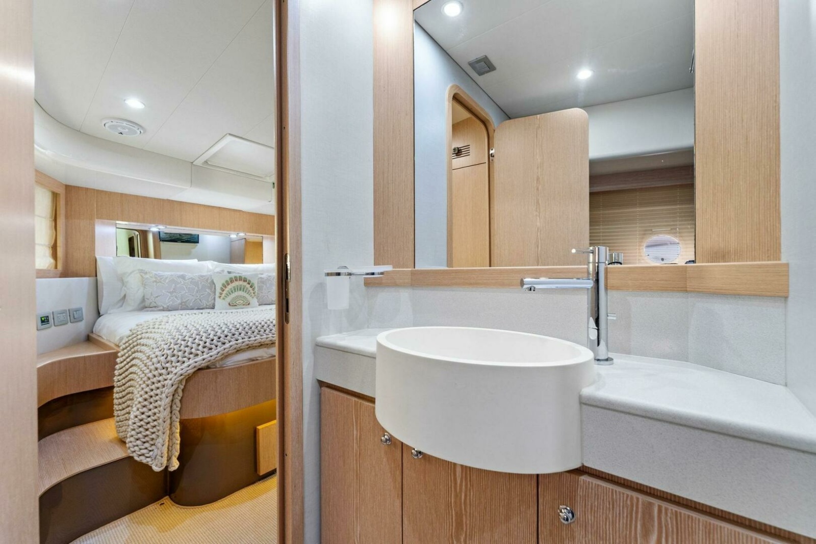 62' 2013 Ferretti Yachts 620