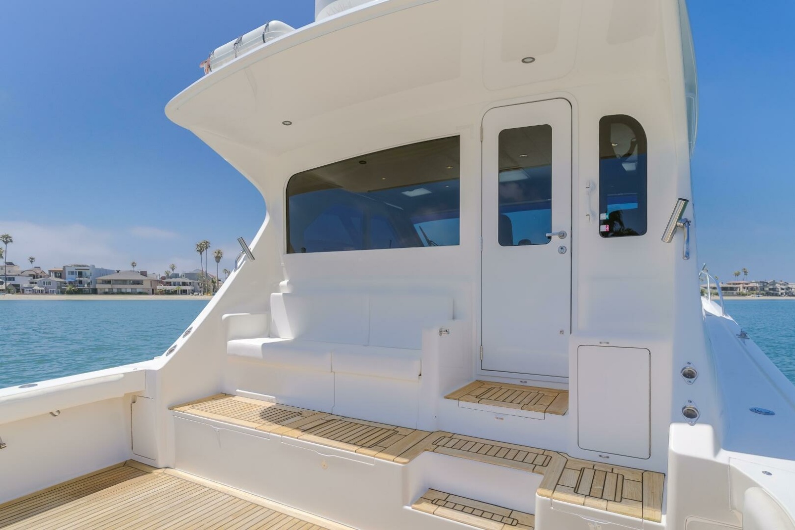 52' 2008 Viking 52 Sport Coupe