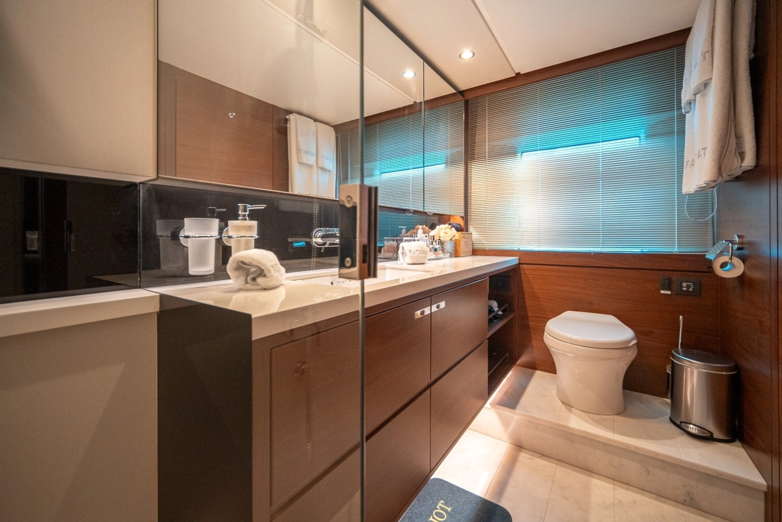 2017 Princess 68 Flybridge