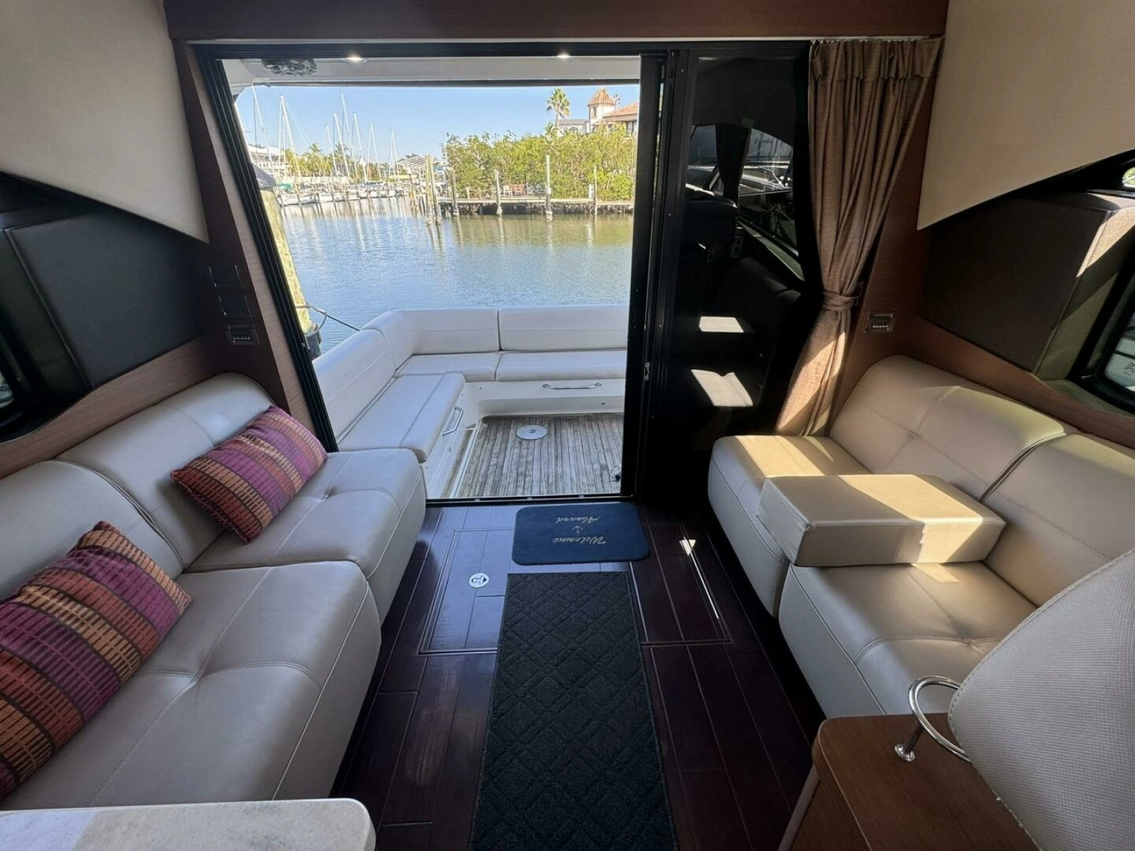 2016 Sea Ray 470 Sundancer photo 24