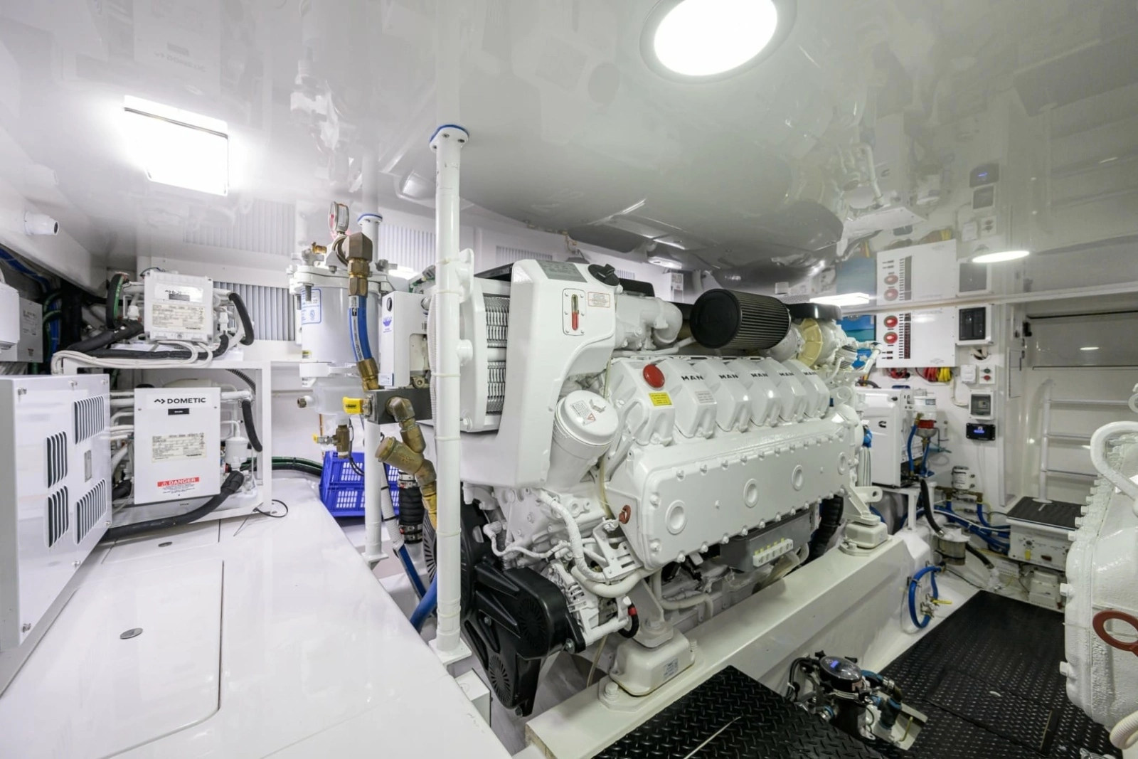 Viking 54 - Dog House - Engine Room