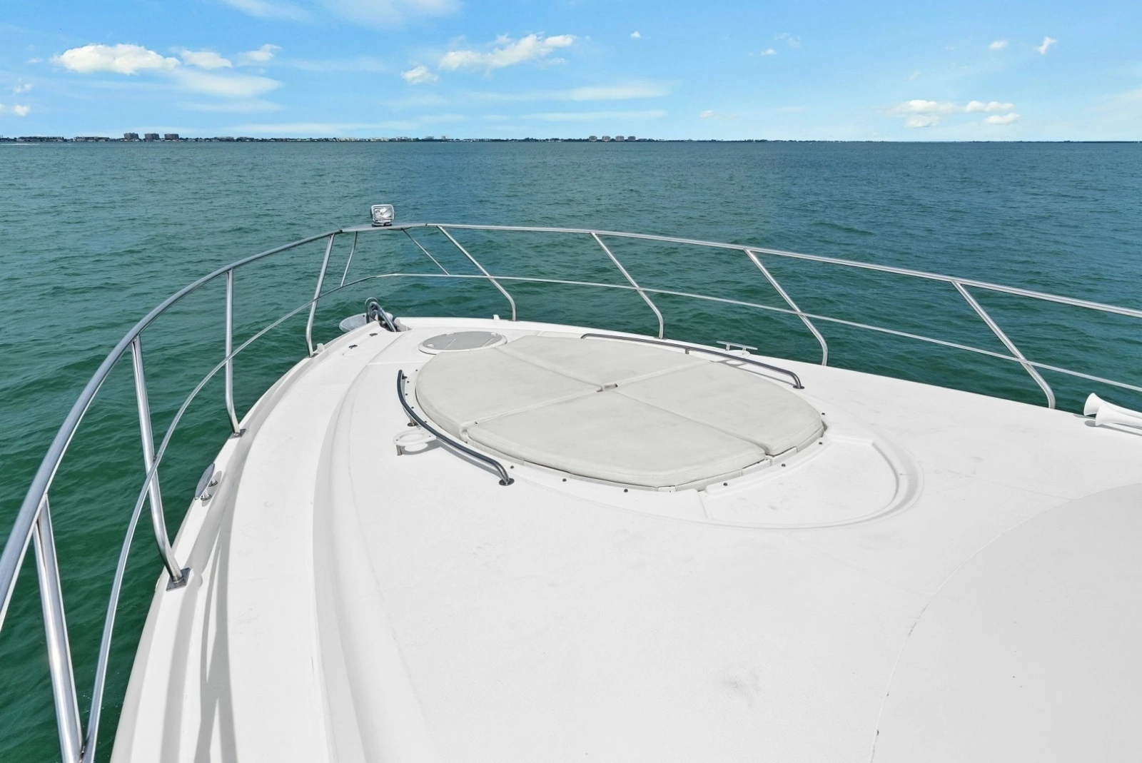 2014 Cruisers Yachts 48 Cantius