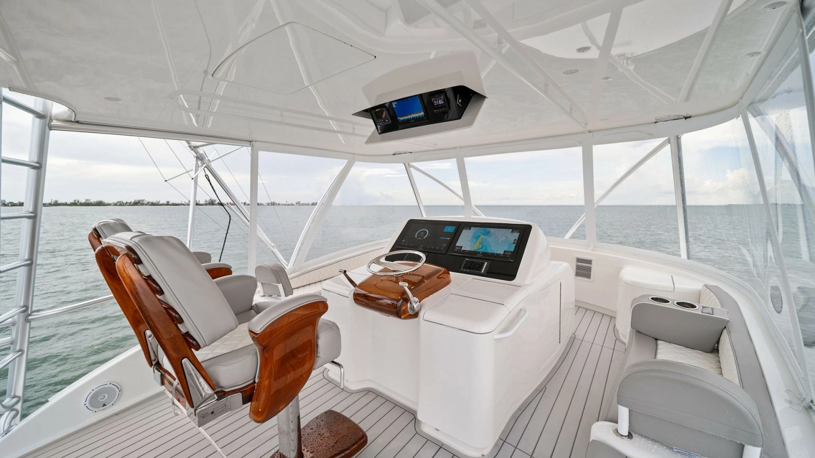 Flybridge Helm with Seating