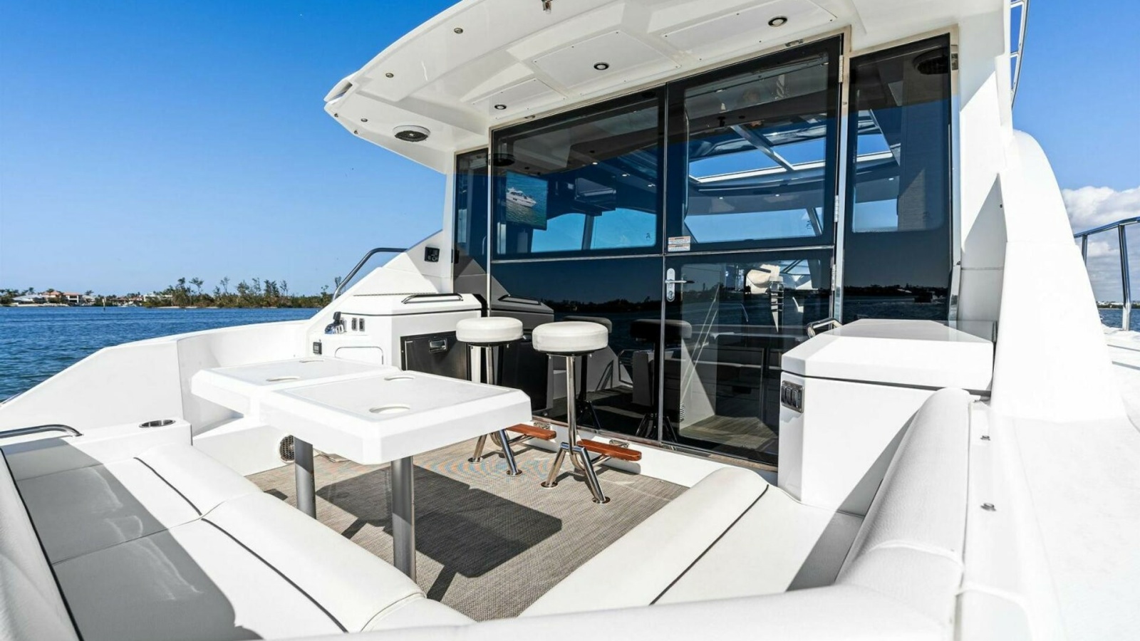 45' 2019 Cruisers Yachts 45 Cantius