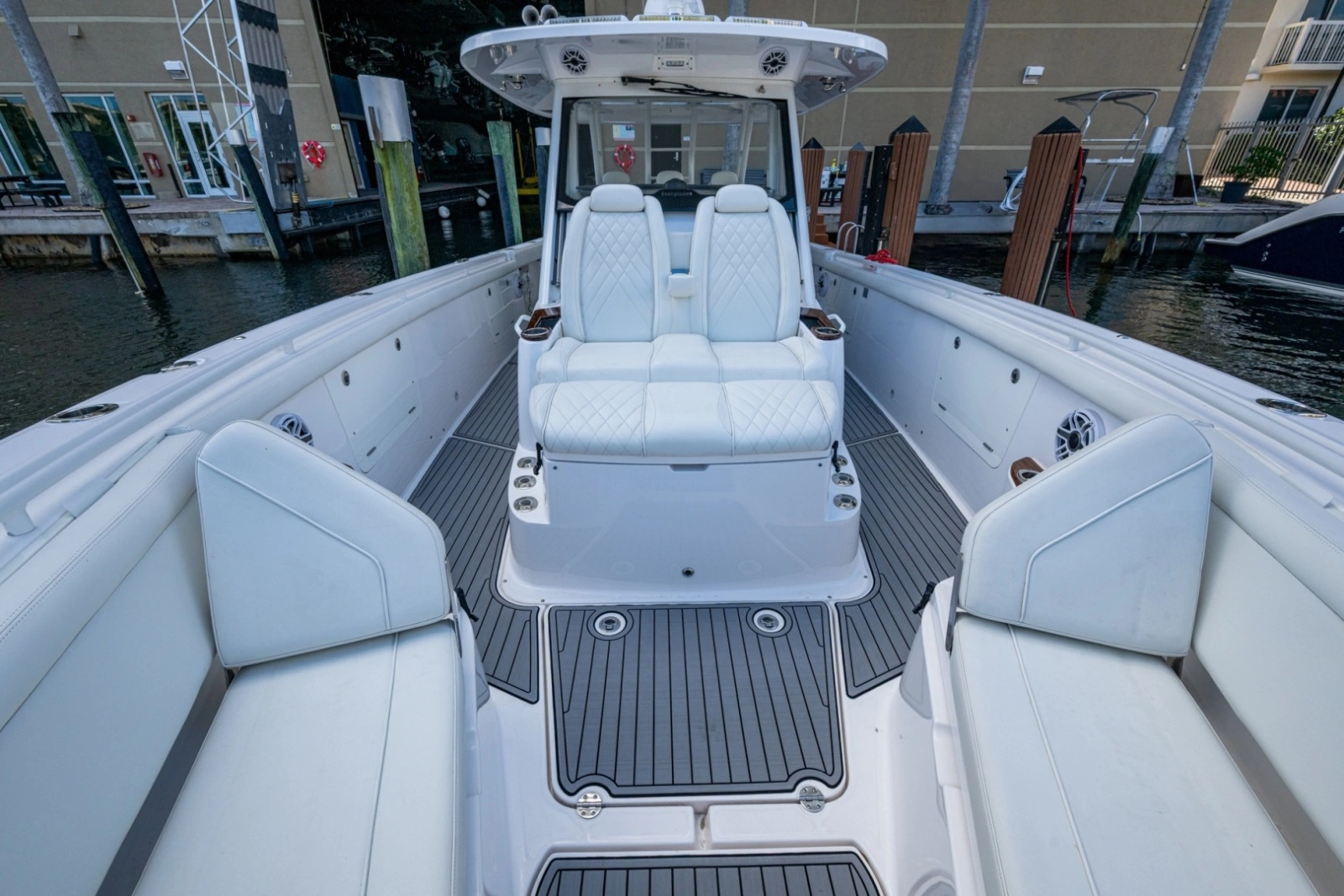 2020 Everglades 395 Center Console