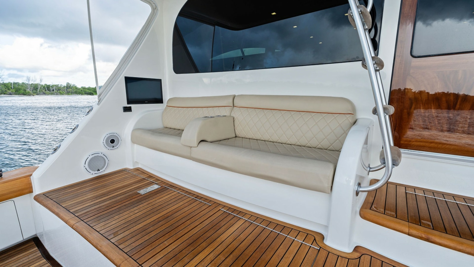 2016 Viking 80 Enclosed Bridge- FRIGATE- Cockpit